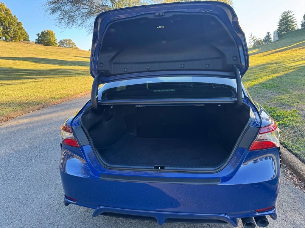 Toyota Camry SE Auto (Natl) 2024