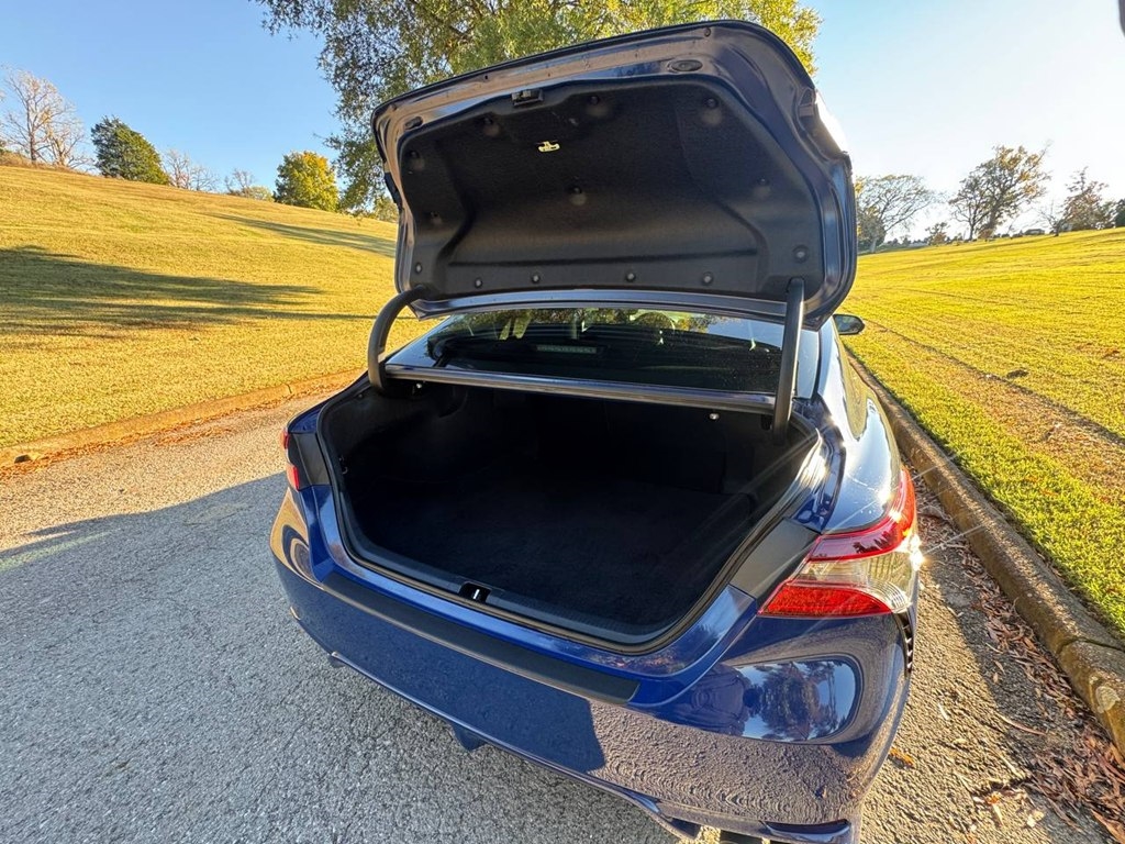 Toyota Camry SE Auto (Natl) 2024