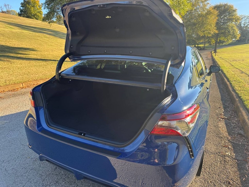 Toyota Camry SE Auto (Natl) 2024