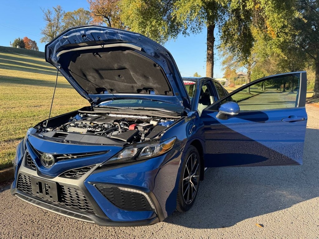 Toyota Camry SE Auto (Natl) 2024