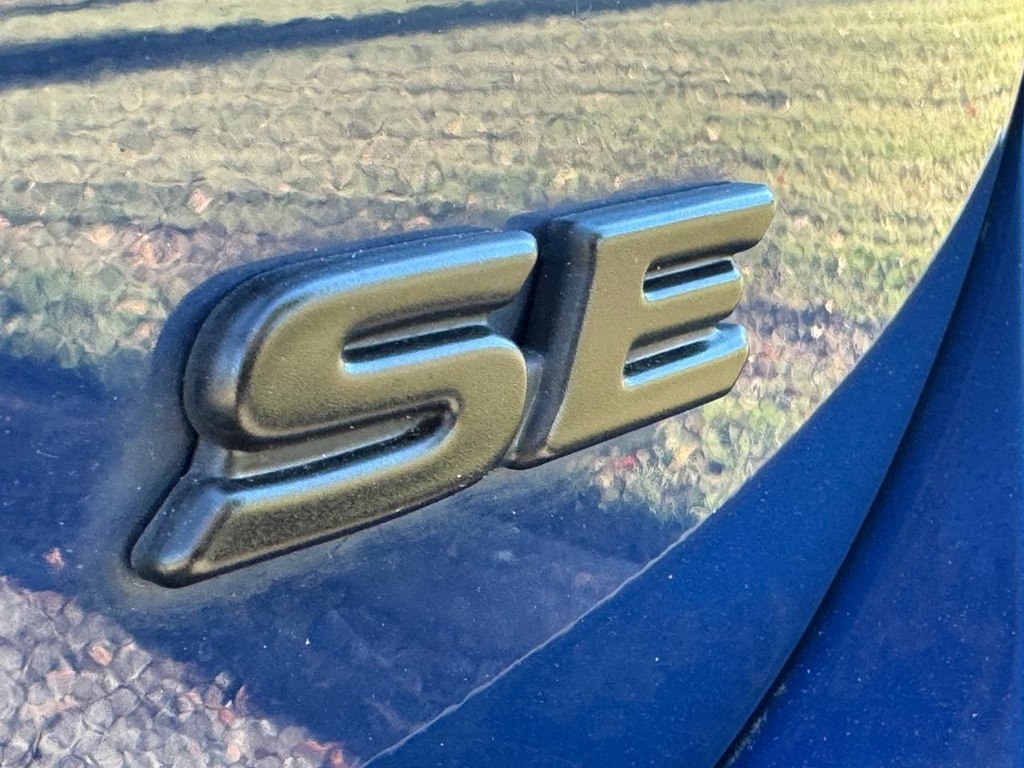 Toyota Camry SE Auto (Natl) 2024