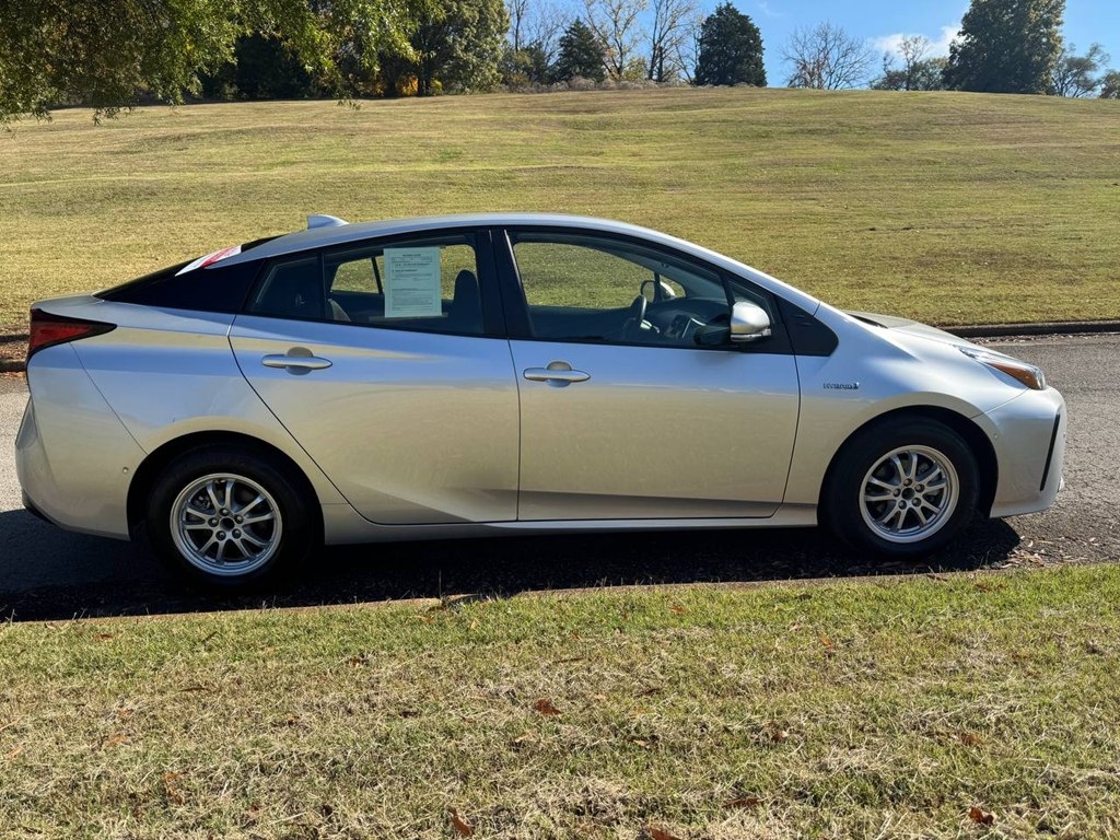 Toyota Prius L Eco (Natl) 2022