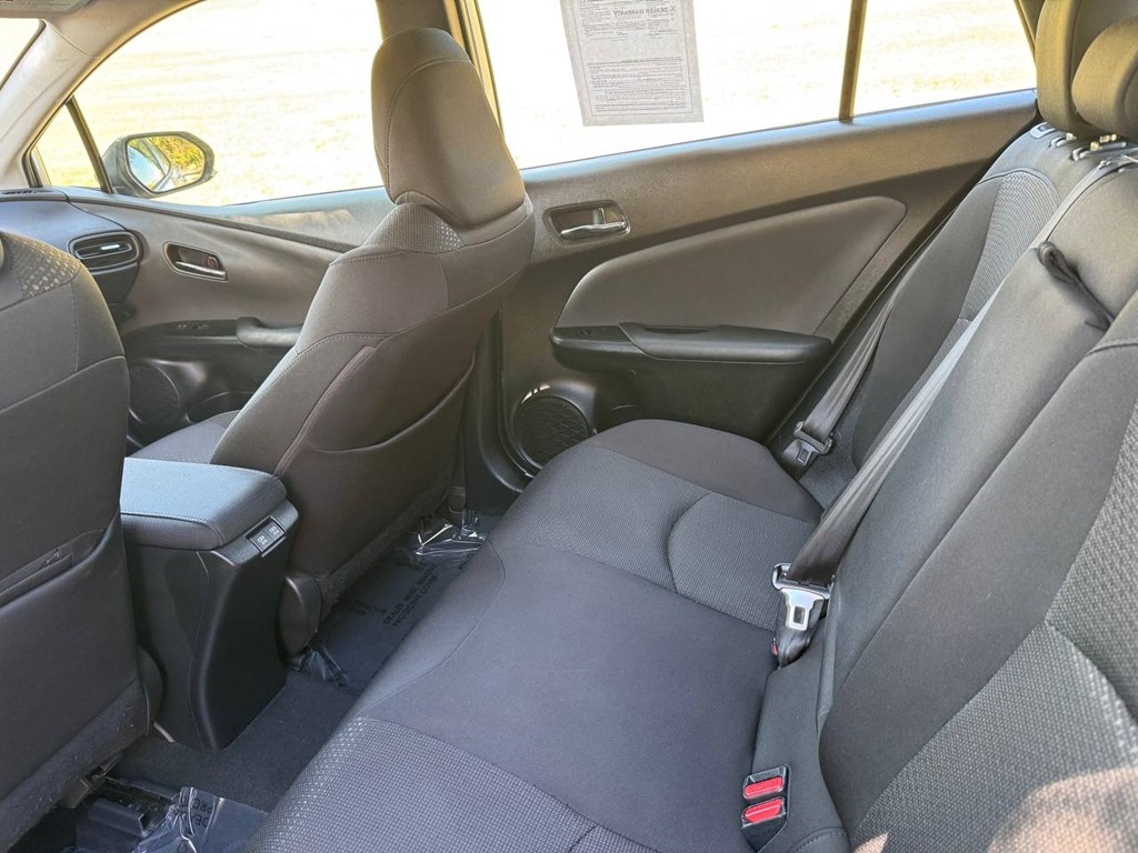 Toyota Prius L Eco (Natl) 2022