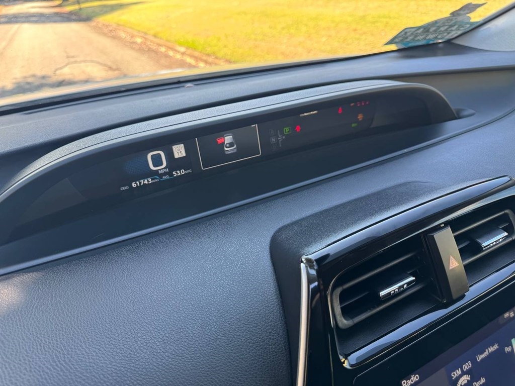 Toyota Prius L Eco (Natl) 2022