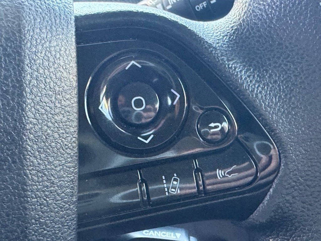 Toyota Prius L Eco (Natl) 2022