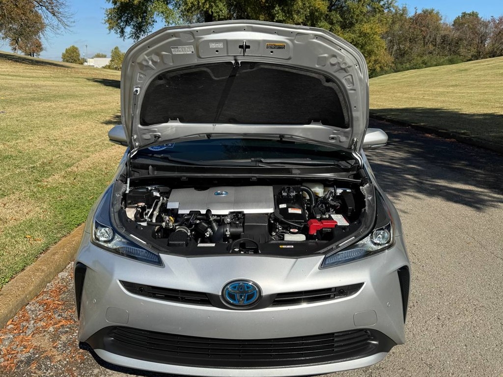Toyota Prius L Eco (Natl) 2022