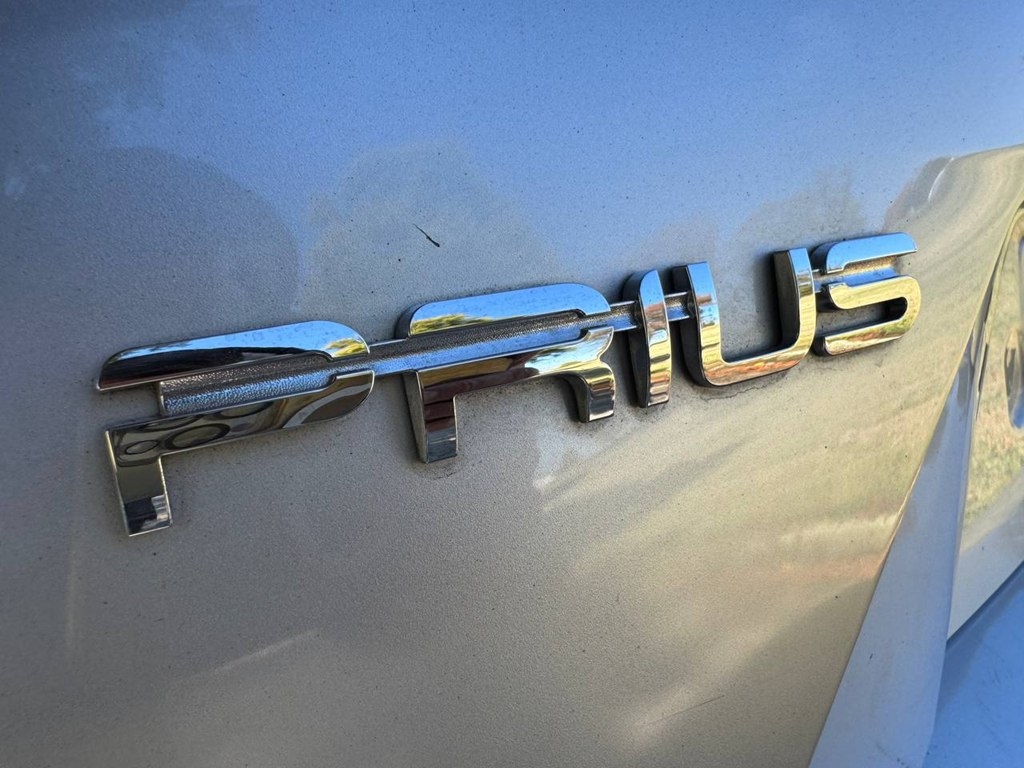 Toyota Prius L Eco (Natl) 2022