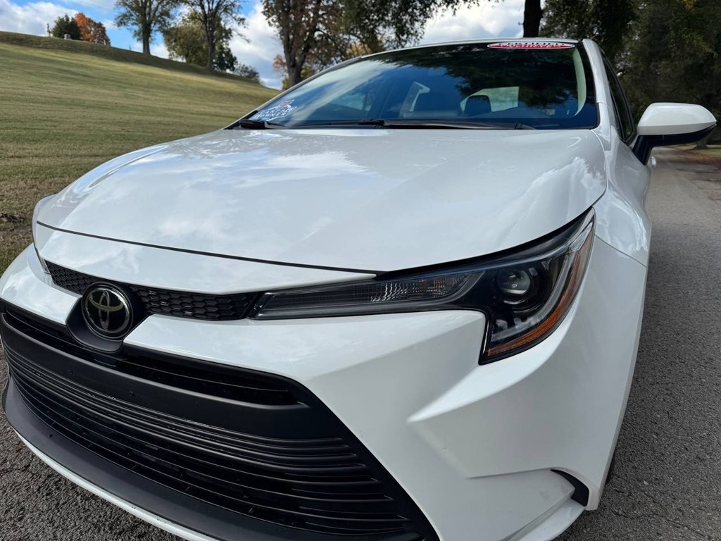 Toyota Corolla LE CVT (Natl) 2024