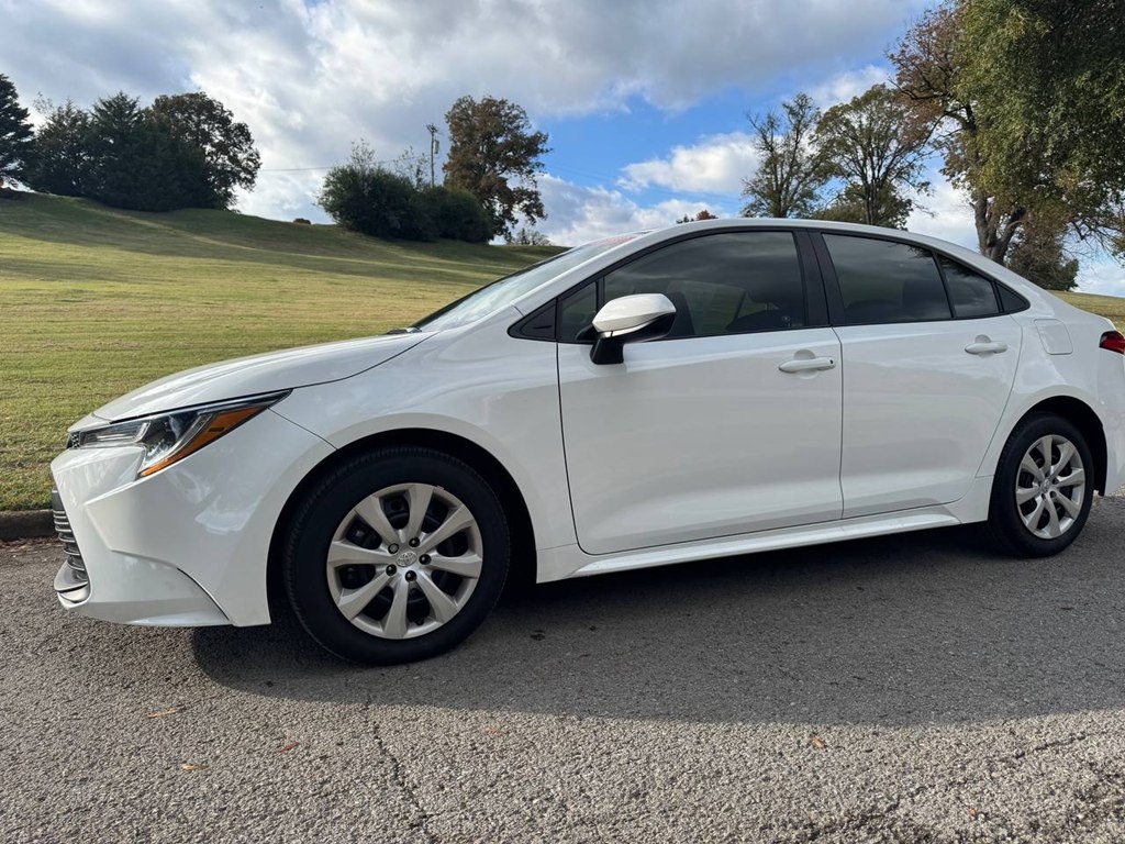 Toyota Corolla LE CVT (Natl) 2024