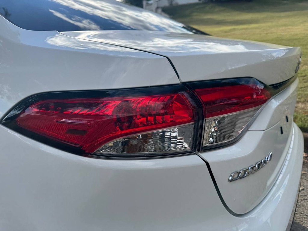 Toyota Corolla LE CVT (Natl) 2024