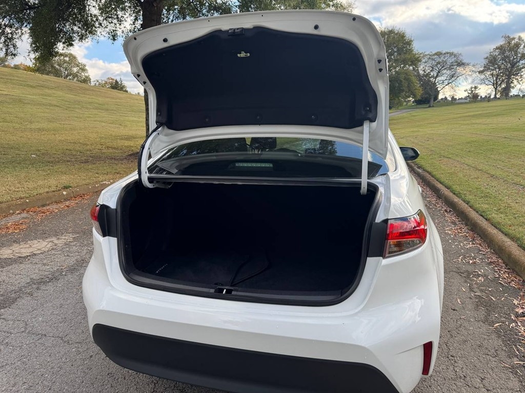 Toyota Corolla LE CVT (Natl) 2024