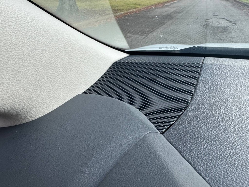 Toyota Corolla LE CVT (Natl) 2024