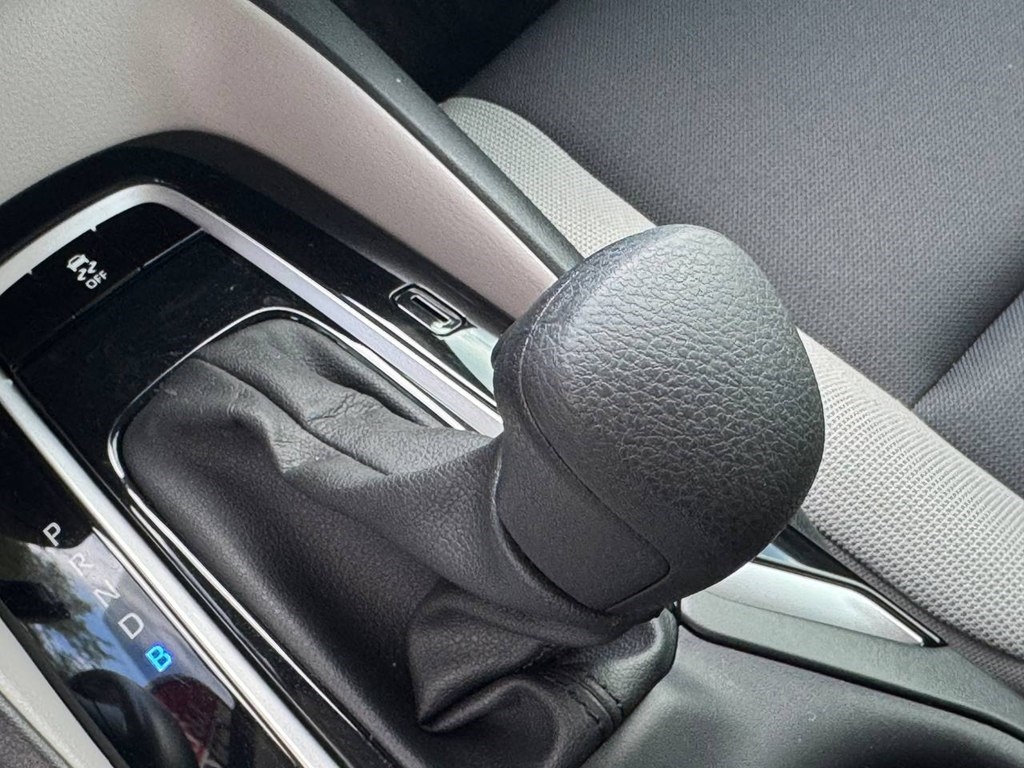 Toyota Corolla LE CVT (Natl) 2024