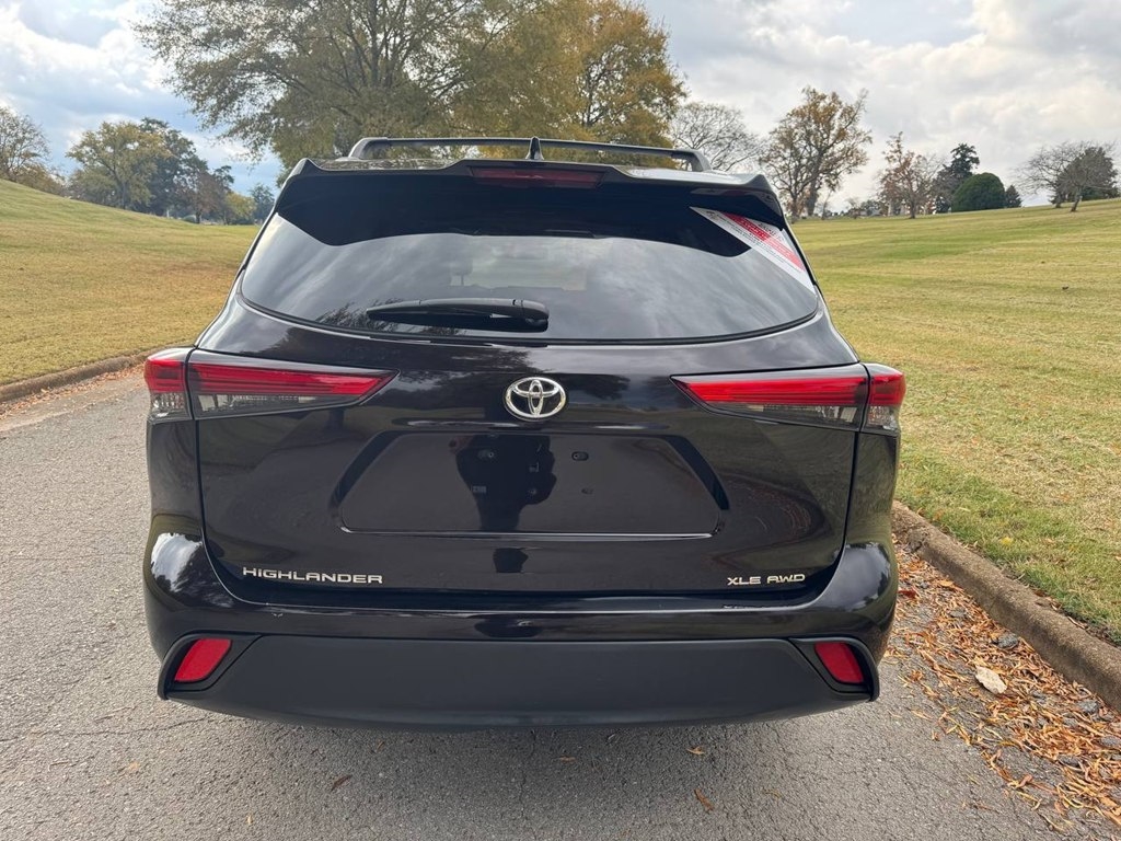 Toyota Highlander XLE AWD (Natl) 2022