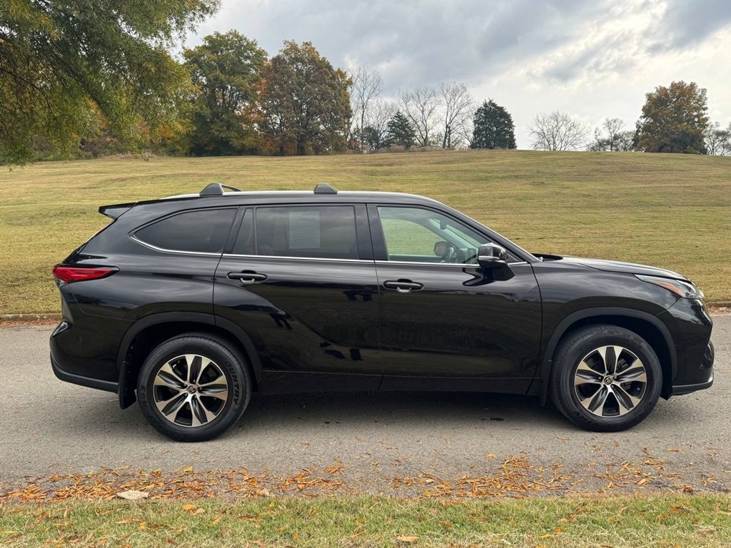 Toyota Highlander XLE AWD (Natl) 2022