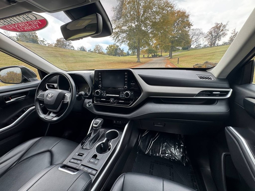 Toyota Highlander XLE AWD (Natl) 2022