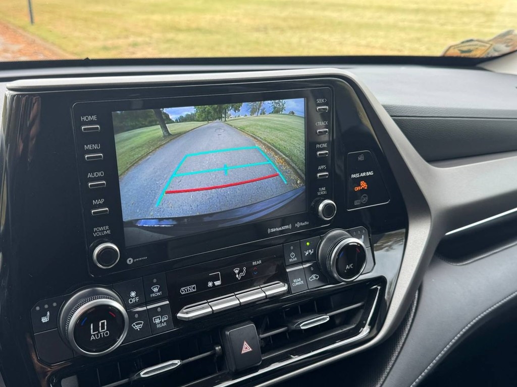 Toyota Highlander XLE AWD (Natl) 2022