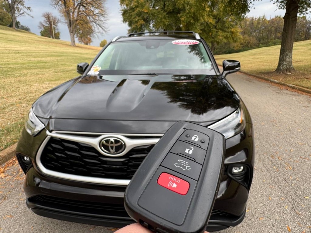 Toyota Highlander XLE AWD (Natl) 2022