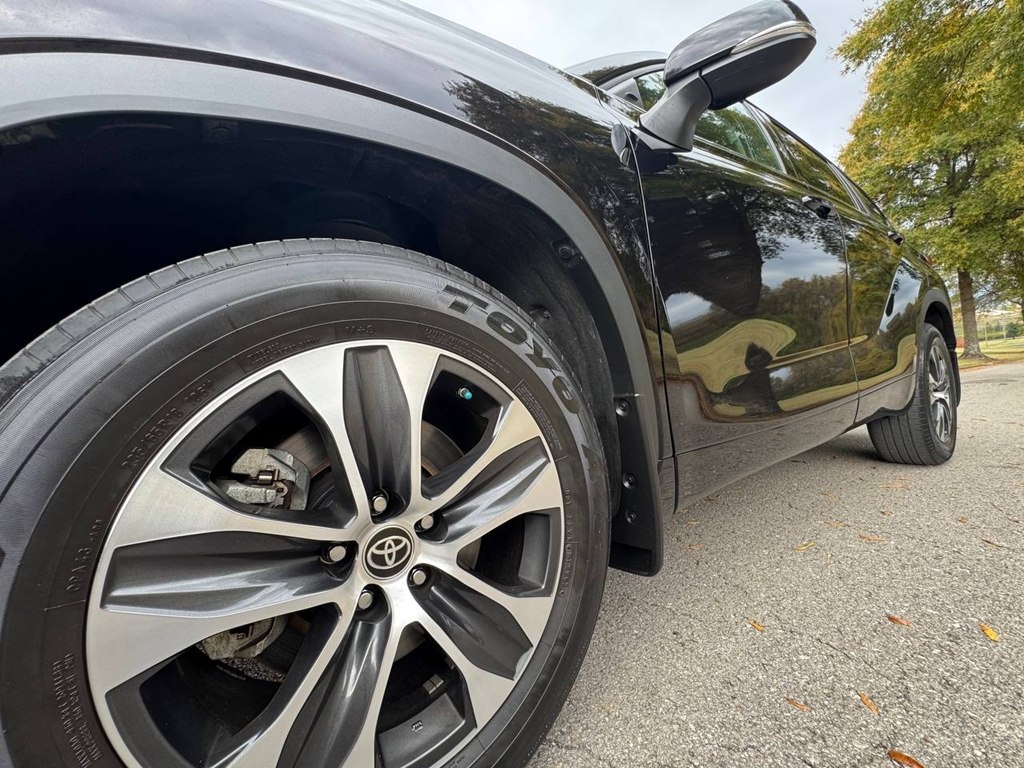 Toyota Highlander XLE AWD (Natl) 2022