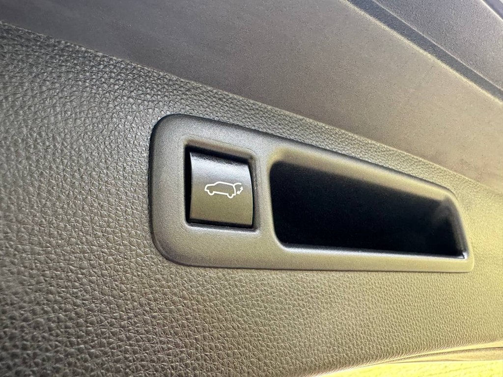 Toyota Highlander XLE AWD (Natl) 2022