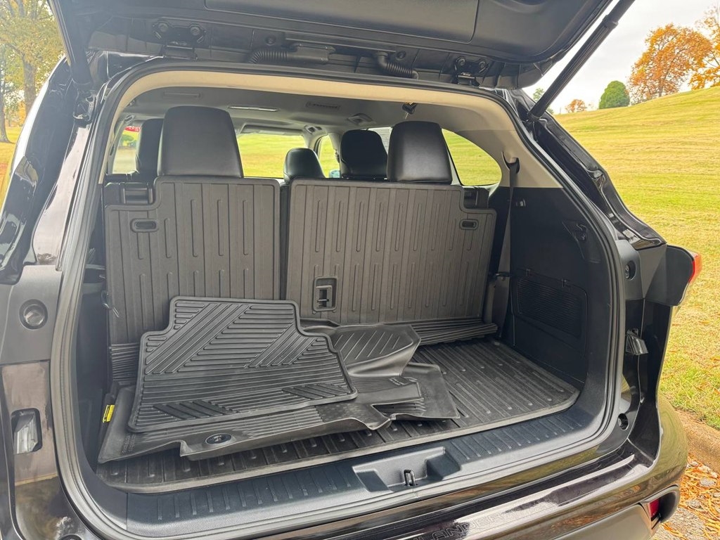 Toyota Highlander XLE AWD (Natl) 2022