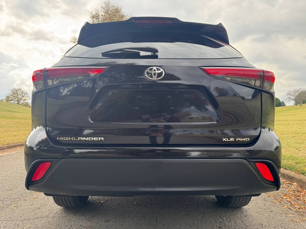 Toyota Highlander XLE AWD (Natl) 2022