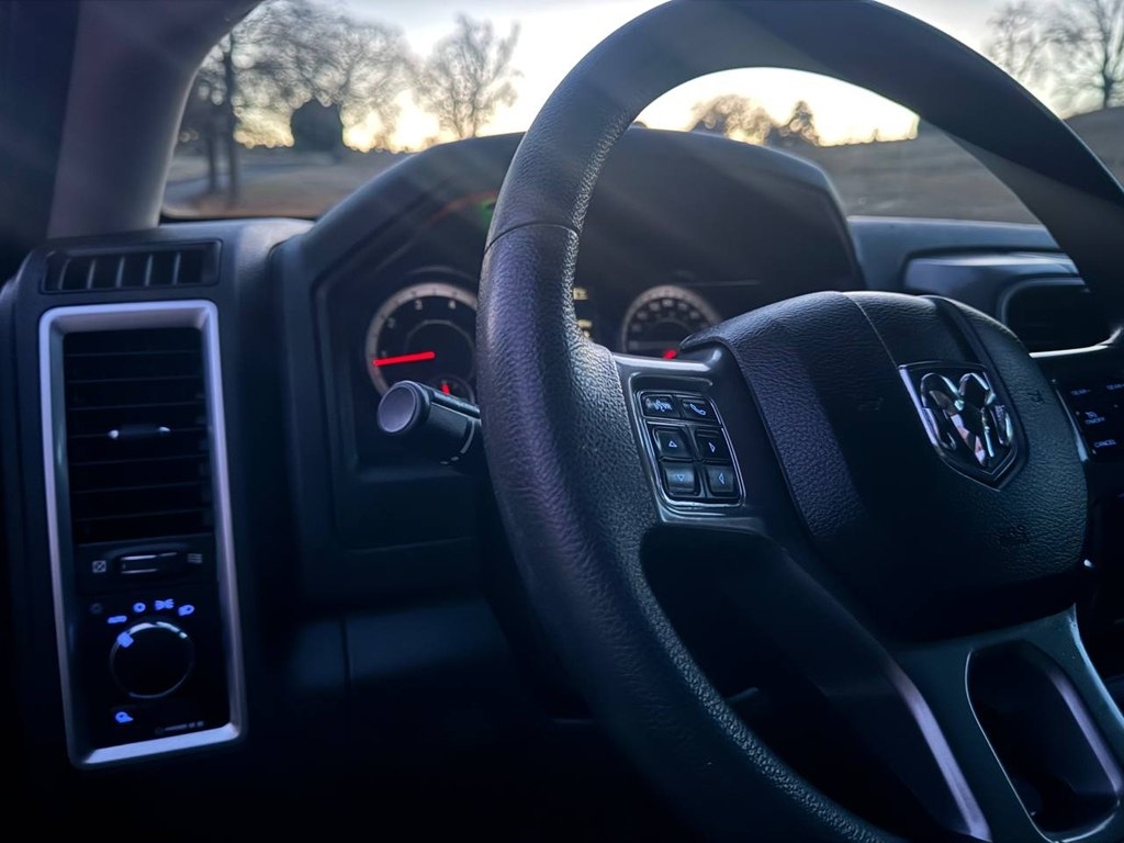 RAM 1500 Classic SLT 4x2 Crew Cab 6'4" Box 2021