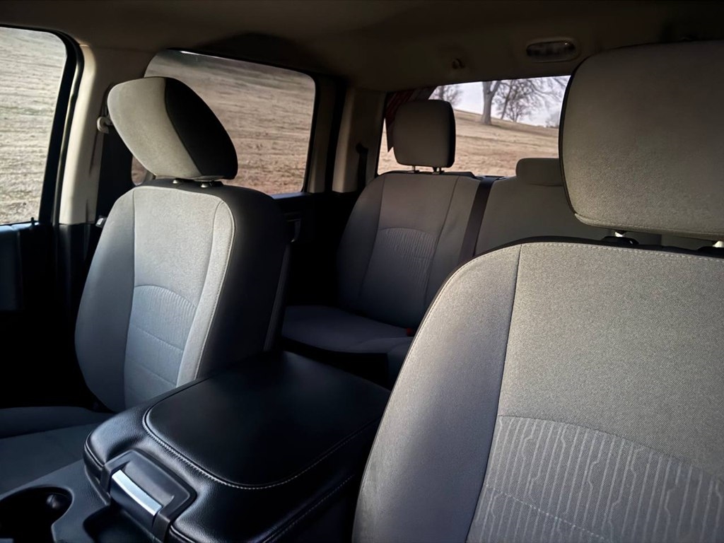 RAM 1500 Classic SLT 4x2 Crew Cab 6'4" Box 2021