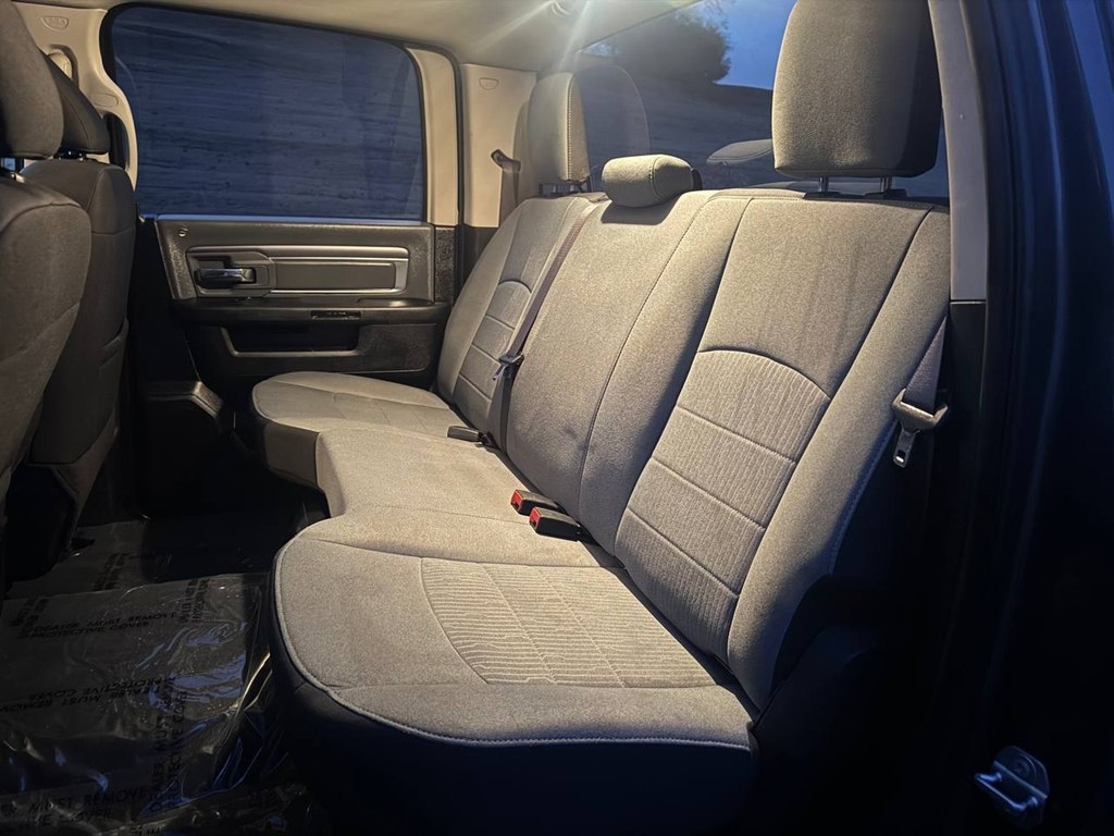 RAM 1500 Classic SLT 4x2 Crew Cab 6'4" Box 2021