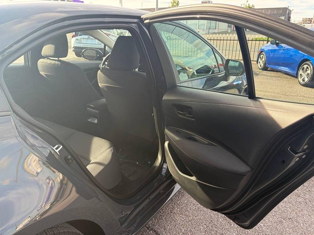 Toyota Corolla LE CVT (Natl) 2024