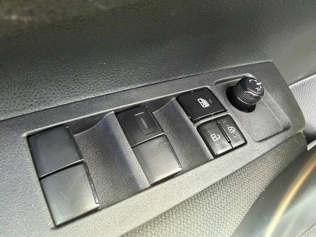 Toyota Corolla LE CVT (Natl) 2024