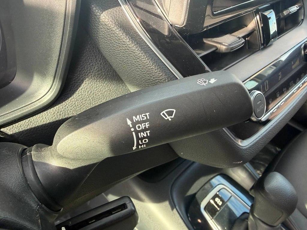 Toyota Corolla LE CVT (Natl) 2024