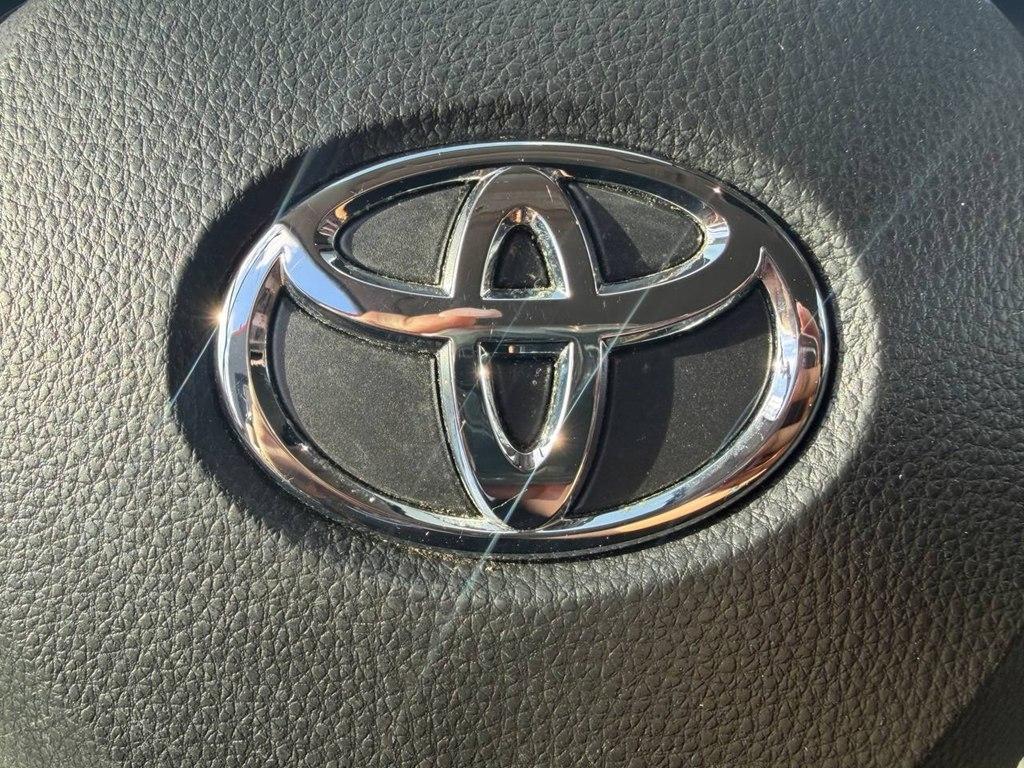 Toyota Corolla LE CVT (Natl) 2024