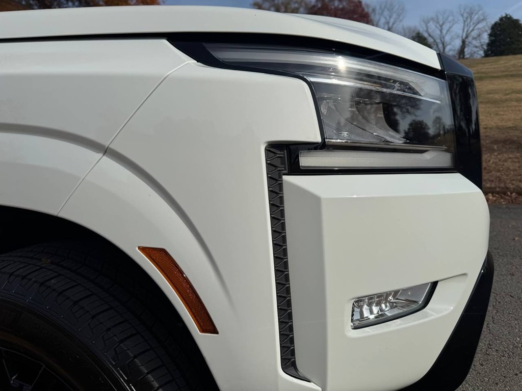 Nissan Frontier Crew Cab 4x4 SV Auto *Ltd Avail* 2023