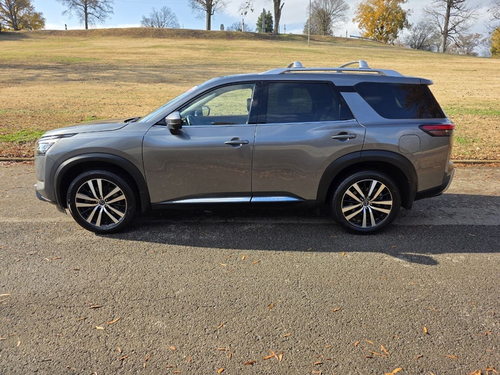 Nissan Pathfinder Platinum 4WD 2024