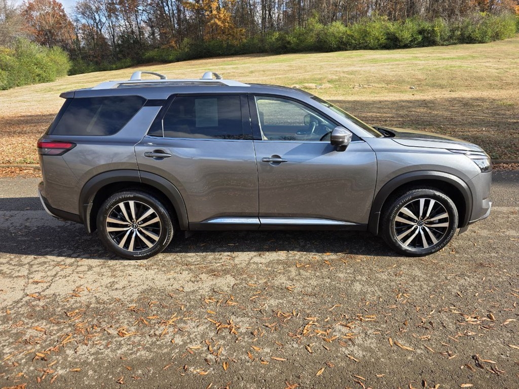 Nissan Pathfinder Platinum 4WD 2024