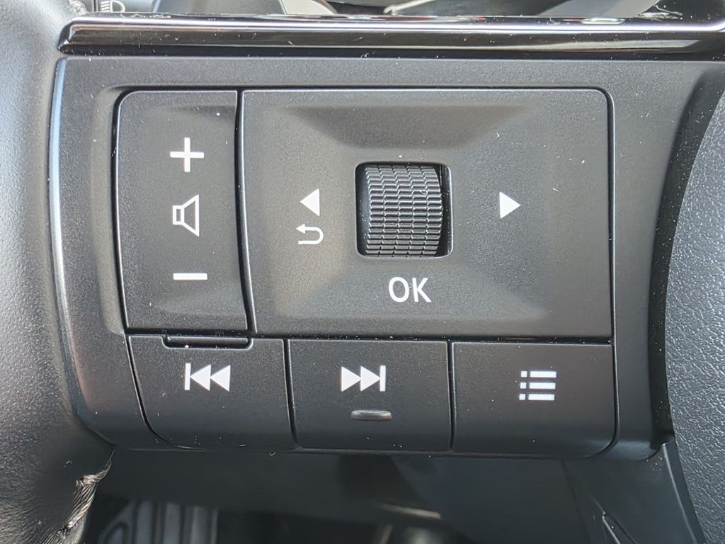 Nissan Pathfinder Platinum 4WD 2024