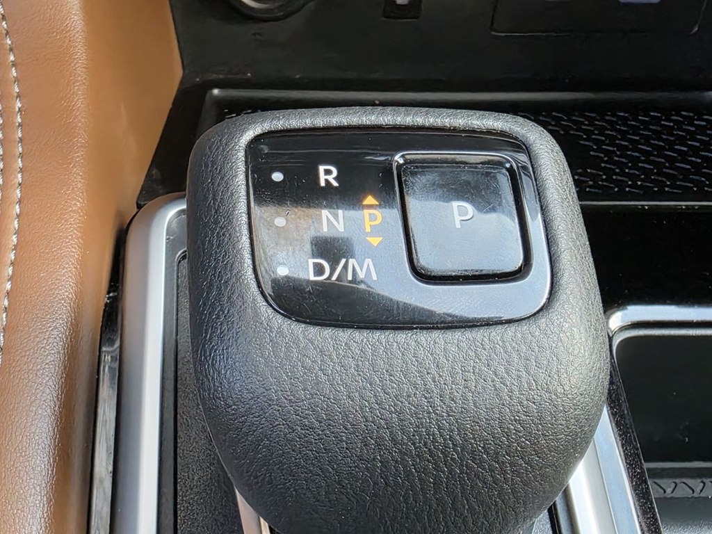 Nissan Pathfinder Platinum 4WD 2024