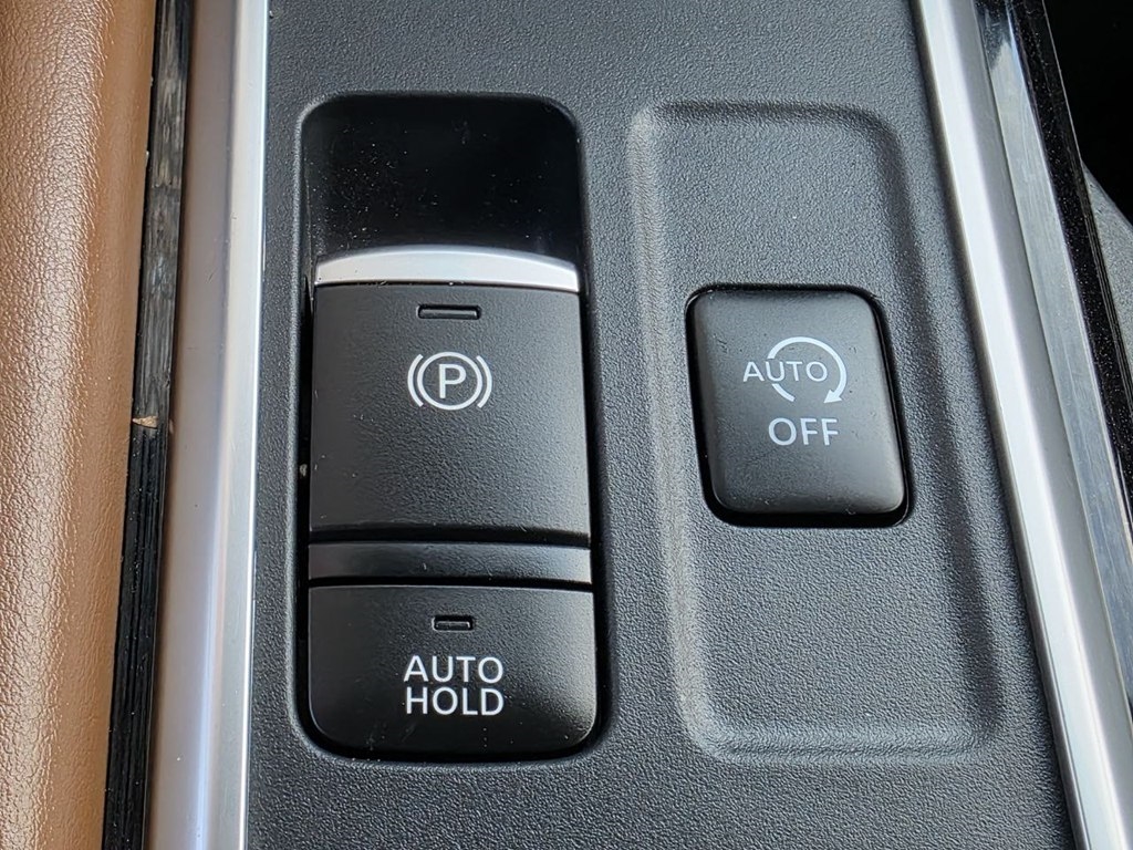 Nissan Pathfinder Platinum 4WD 2024