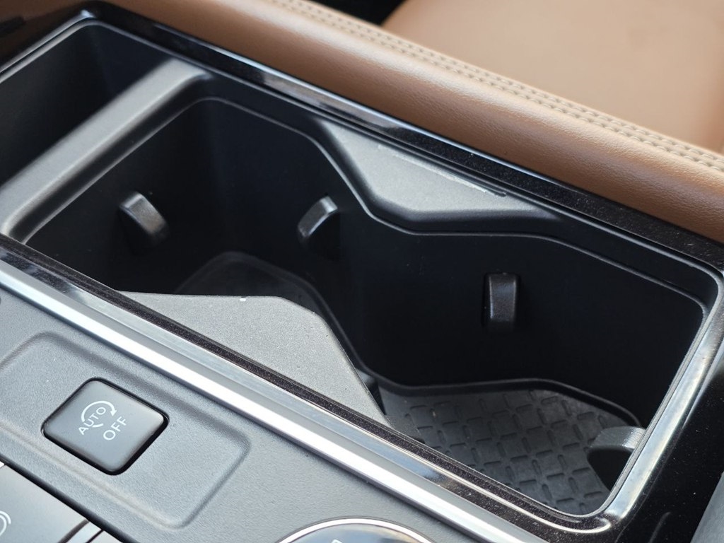 Nissan Pathfinder Platinum 4WD 2024