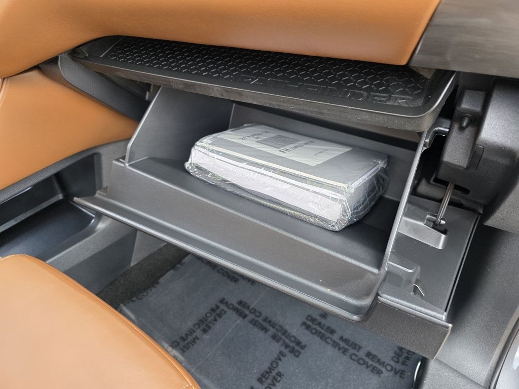 Nissan Pathfinder Platinum 4WD 2024