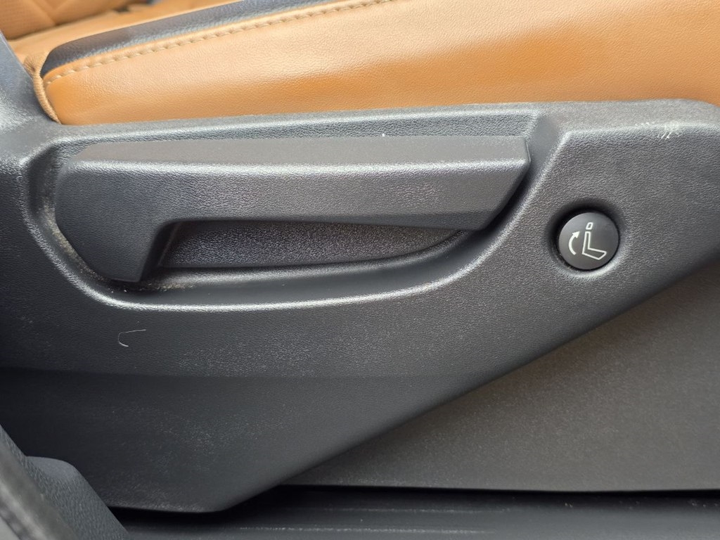 Nissan Pathfinder Platinum 4WD 2024