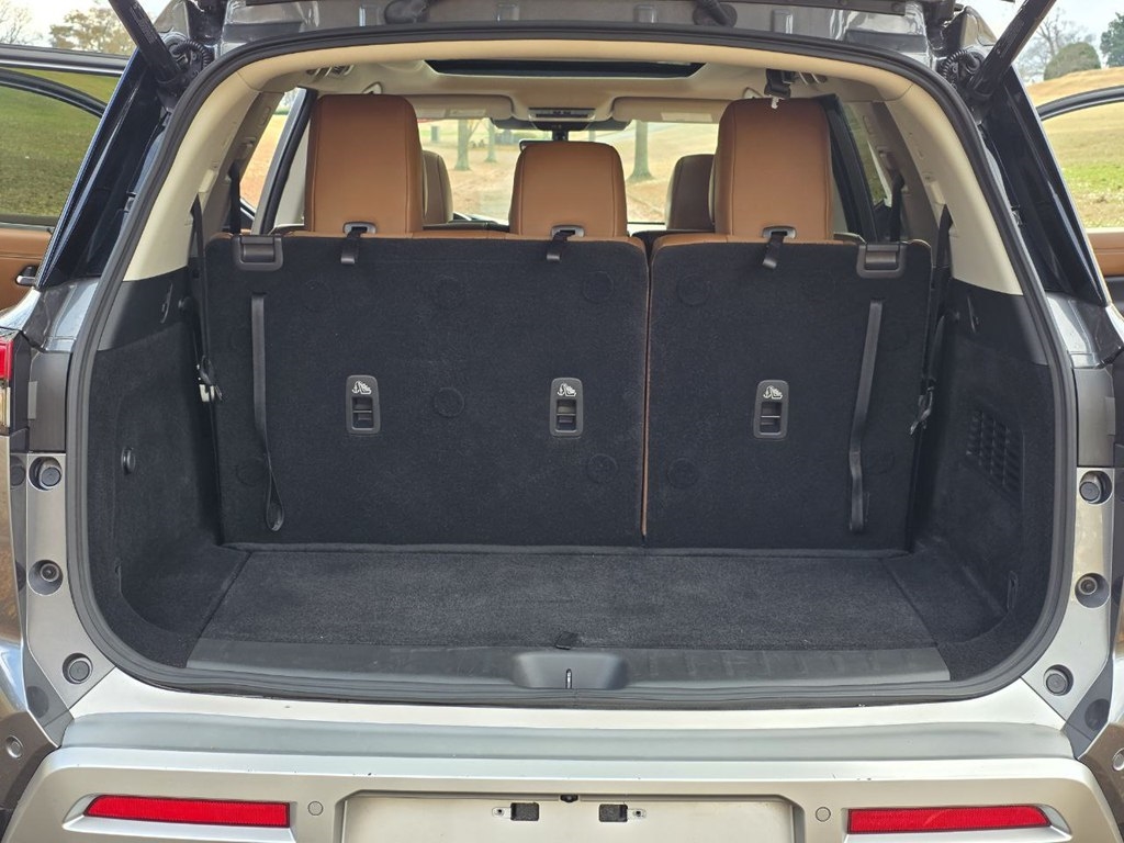 Nissan Pathfinder Platinum 4WD 2024