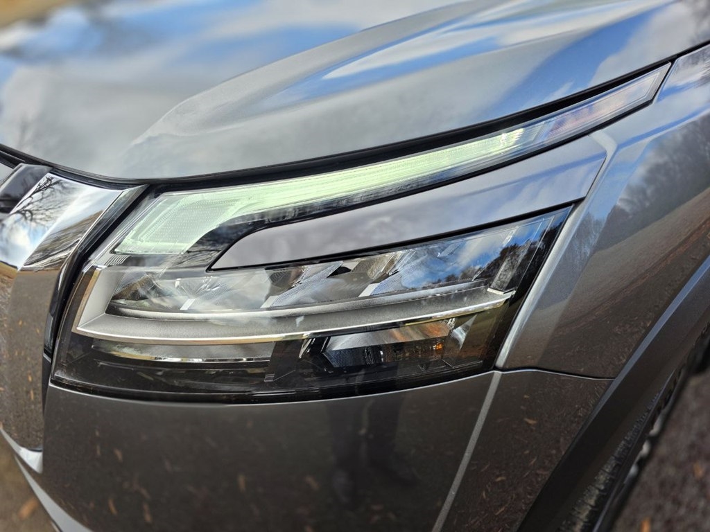 Nissan Pathfinder Platinum 4WD 2024