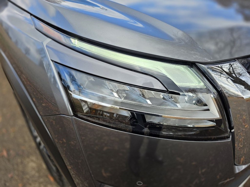 Nissan Pathfinder Platinum 4WD 2024