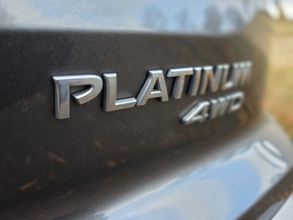Nissan Pathfinder Platinum 4WD 2024