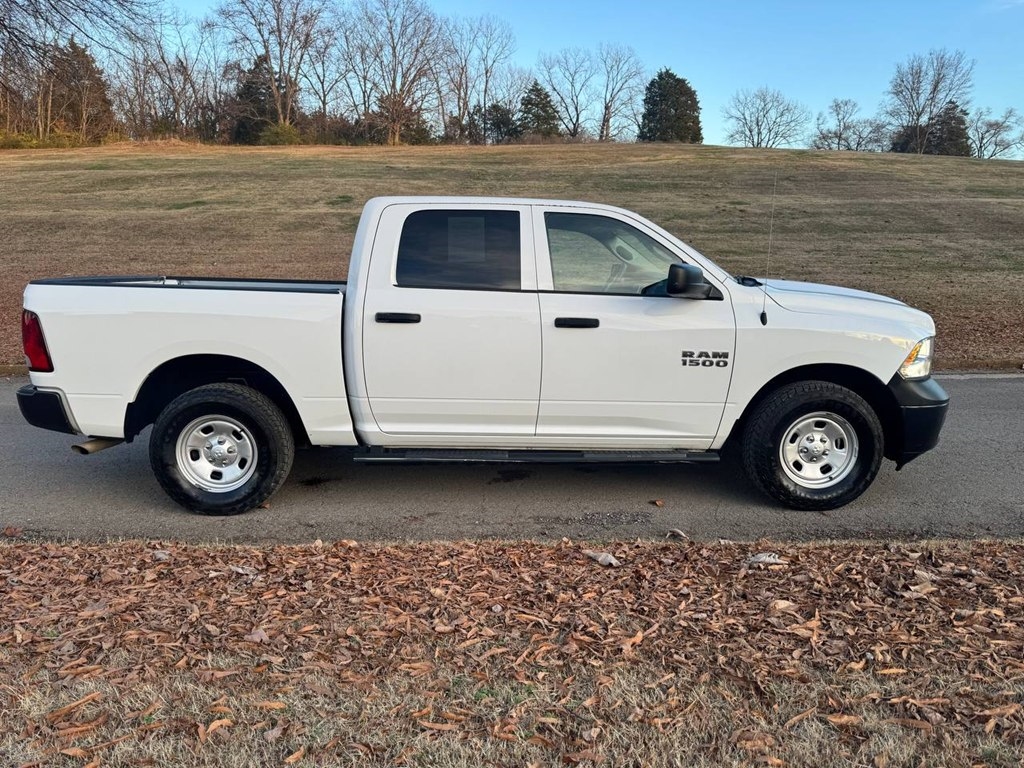 RAM 1500 Tradesman 4x4 Crew Cab 5'7" Box 2018