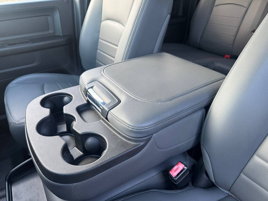 RAM 1500 Tradesman 4x4 Crew Cab 5'7" Box 2018