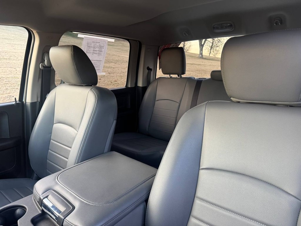 RAM 1500 Tradesman 4x4 Crew Cab 5'7" Box 2018