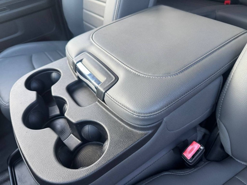 RAM 1500 Tradesman 4x4 Crew Cab 5'7" Box 2018